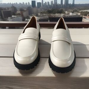 Nine West Women’s Garden Lug Sole Loafers Black Bottoms Creme Slip On Size 11M
